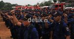 Personel Pemadam Kebakaran Latih Kemampuan