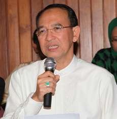 Menag Serahkan Relokasi Warga Syiah Sampang ke Gubernur