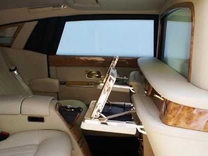 5 Rolls-Royce Berlapiskan Emas