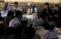 Doa bersama juga dihadiri oleh Habib Hasan Daliel.
