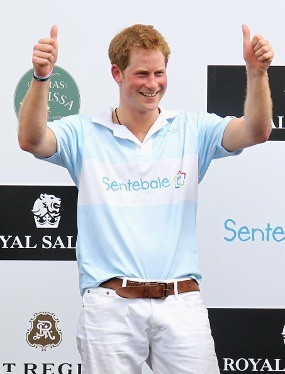 Usai Foto Bugil Beredar, Pangeran Harry Hapus Akun Facebook-nya