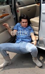 Gaya Suka-suka Olga Syahputra