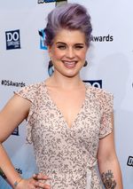 Rambut Ungu Kelly Osbourne