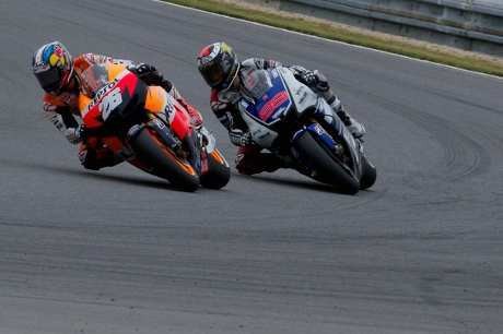 Terus Dikejar Pedrosa, Lorenzo Masih Dijagokan Rossi