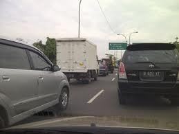  3 Mobil Tabrakan Beruntun di Tol Pluit Arah Bandara 