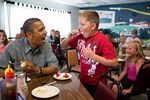 Beginilah Cara Obama Menghadapi Anak-anak