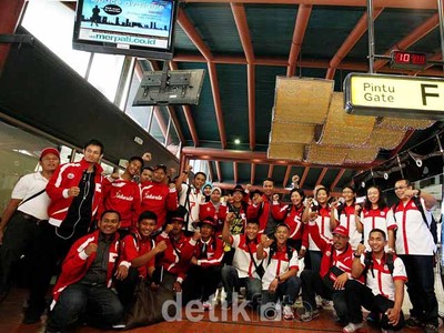 Tim Selancar Angin dan Panahan DKI Jakarta Bertolak Ke Riau