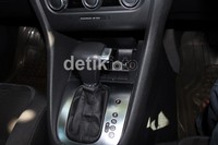 Ini dia salah satu keunggulan VW Golf, transmisi yang pintar khas VW yakni dual clutch Direct Shift Gear. Perpindahan gigi serasa halus dan berlangsung cepat. Dadan Kuswara/detikOto.