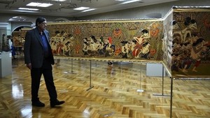 Lukisan Raksasa Cerita Rakyat Panji Asmorobangun Dipamerkan di Rusia