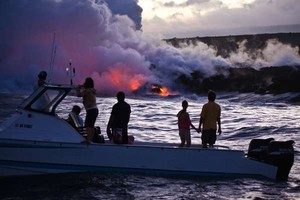 Berani? Wisata Lava di 5 Tempat Ini