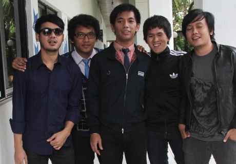 dMasiv Tak Segan Jualan Album Langsung ke Penggemar