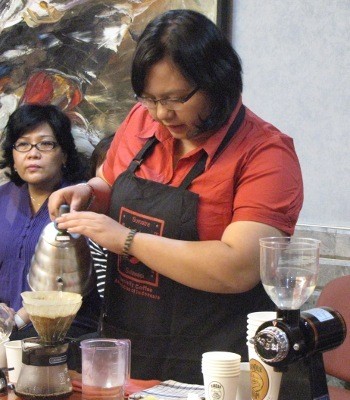 Mau Menyeduh Kopi Gaya Rumahan atau Kafe? Ini Dia Caranya!