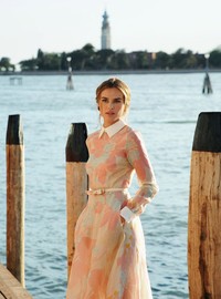 Kasia pun menjadi pusat perhatian ketika menghadiri Festival Film Venice, Italia, Selasa (28/8/2012). Stefania DAlessandro/Getty Images.