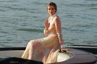 Kasia berpose di atas boat. Stefania DAlessandro/Getty Images.