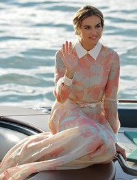 Kasia berpose di atas boat. Stefania DAlessandro/Getty Images.