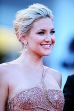Kate Hudson Tampil Cantik & Anggun