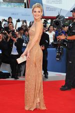 Kate Hudson Tampil Cantik & Anggun