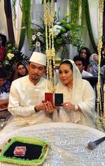 Nunung & Iyan Resmi Menikah