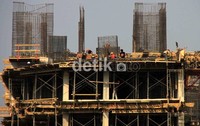 Guna merealisasikan target nilai investasi di 2013 tersebut, kata Chatib, pemerintah terus mengupayakan peningkatan iklim investasi dan usaha dengan mencantumkan isu strategis tersebut ke dalam sasaran rencana kerja pemerintah (RKP) 2013.