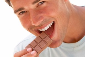 Makan Cokelat Jauhkan Pria dari Stroke