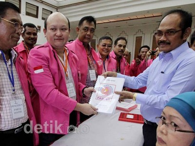 Cucu Soeharto Ari Sigit Daftar Pemilu 2014
