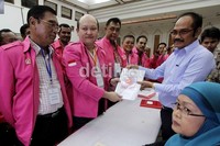 Ari Sigit mendaftar usai Partai Golkar mendaftar.