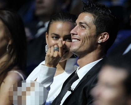 Ups, Pacar Cristiano Ronaldo Tertangkap Kamera Tak Pakai Bra