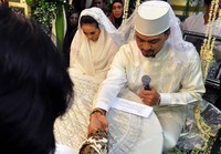 Pria bernama asli Bagus Juli Jan Sambiran itu hanya sekali mengucap ijab qabul. (dok. Pribadi).