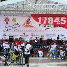 Minggu Pagi Digelar 17845 Fundbike di Parkir Timur Senayan
