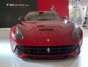 Beli Ferrari Bisa Pakai Sistem Kredit