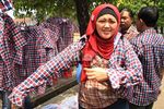 Baju Kotak-kotak Diserbu Pengunjung
