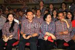 Jokowi-Ahok-Mega di Tengah Massa Kotak-kotak