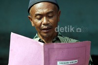 Upacara kemerdekaan yang dimulai pada pukul 09.00 WIB, berlangsung tertib dan hikmad.