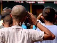 Untuk mengenang jasa-jasa Pahlawan dan para Pejuang, Yayasan Galuh selalu mengadakan upacara dengan melibatkan para penghuni cacat mental setiap tahunnya.