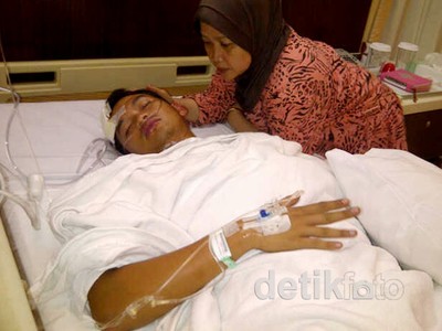 Kecelakaan Moge, Rezky Aditya Terbaring di Rumah Sakit