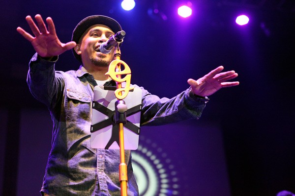 Konser Sold Out Tanpa Sponsor Glenn Fredly di Istora