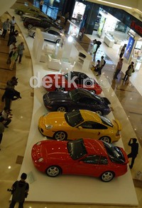 Pagelaran yang didukung oleh distributor resmi Porsche di Indonesia, PT Eurokars Artha utama tersebut dimaksudkan untuk merangsang minat para masyarakat Indonesia terhadap merek Jerman ini.