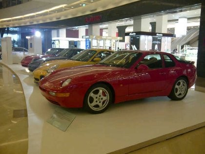Wow, Mobil Legendaris Porsche Dipajang di Pacific Place