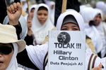 Kedatangan Hillary Clinton ke Jakarta Diprotes