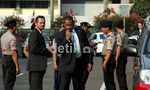 Hillary Datang, Halim Dijaga Ketat