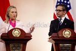 Hillary Clinton Bertemu Marty Natalegawa
