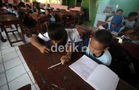 Sekolah Kartini menempati sebuah gudang. Di sinilah berlangsung kegiatan belajar mengajar sejak tahun 2006.