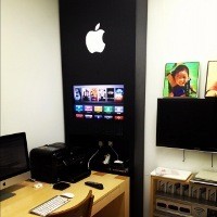 Apple Fans Boy Sulap Rumahnya Jadi Apple Store