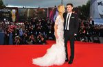 Zac Efron & Maika Monroe di Venice Film Festival
