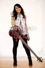 Gaya Centil si Rocker Manis