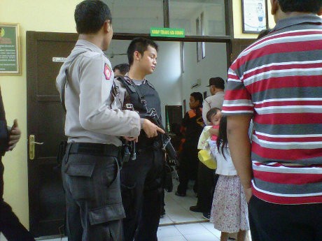 Sidangkan 5 Anggota Ormas Pengeroyok Polisi, PN Depok Dijaga Ketat