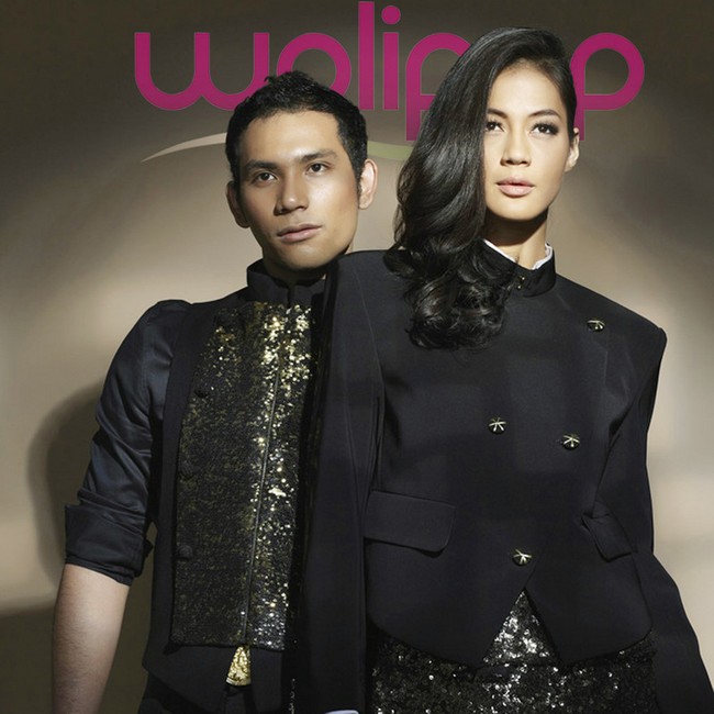 All Clothing: Priyo Oktaviano. Photographer: Nurulita. Stylist: Ferdy Thaeras. Assistant Stylist: Eya Ekasari. Make-up & Hair-do: Bubah Alfian (085258933556). Model: Paula Verhoeven & Iaz.
