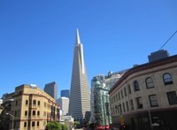 Transamerica Pyramid Building, salah satu gedung pencakar langit yang bisa dilihat saat tur dengan bus Hop On Hop Off di San Fransisco (Nisa/detikTravel)