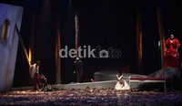 Lakon ini bercerita tentang kidung tradisional Sundamala.