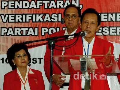 Bang Yos Kawal PKPI Daftar Pemilu 2014
